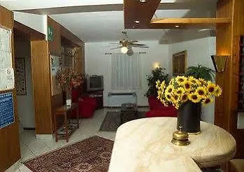 Ξενοδοχείο Augusta Γκράντο