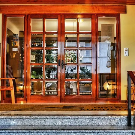 Augusta Hotel 3*